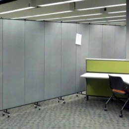 Room Divider separating a classroom and a computer lab